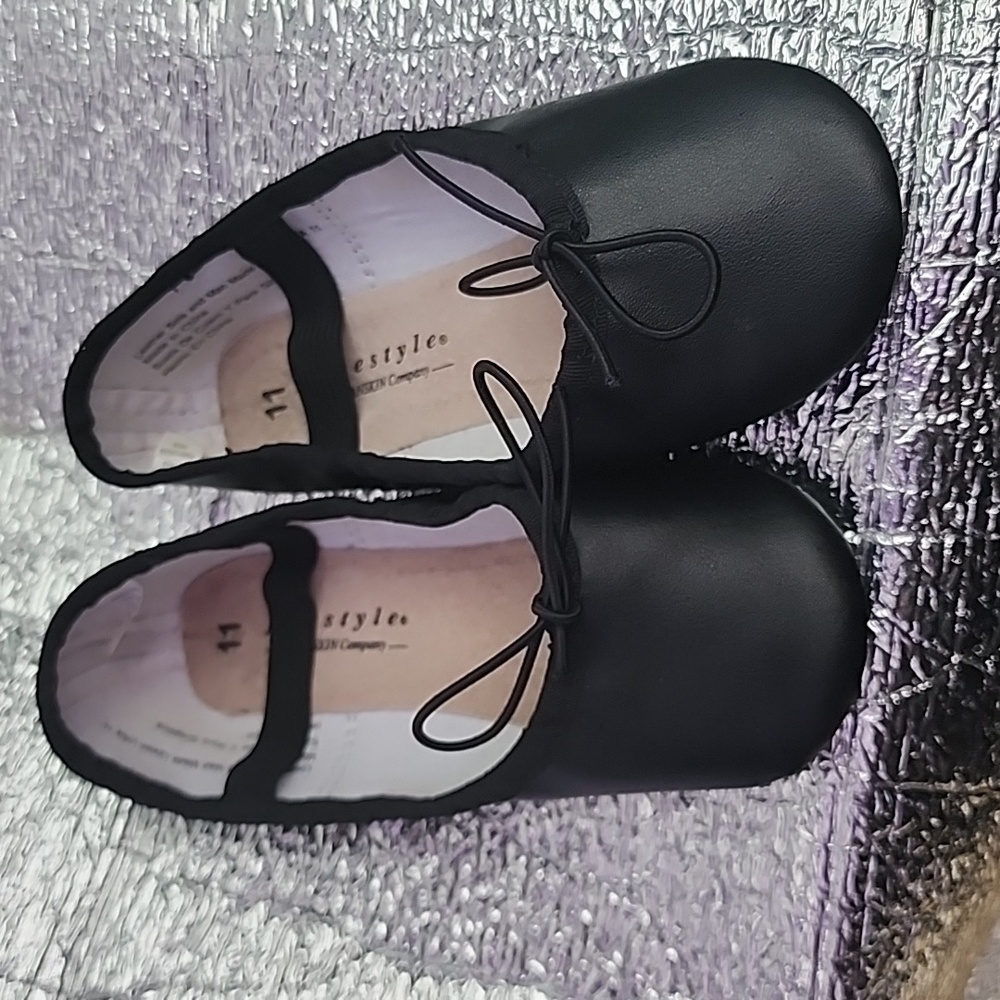 Ballet shoes